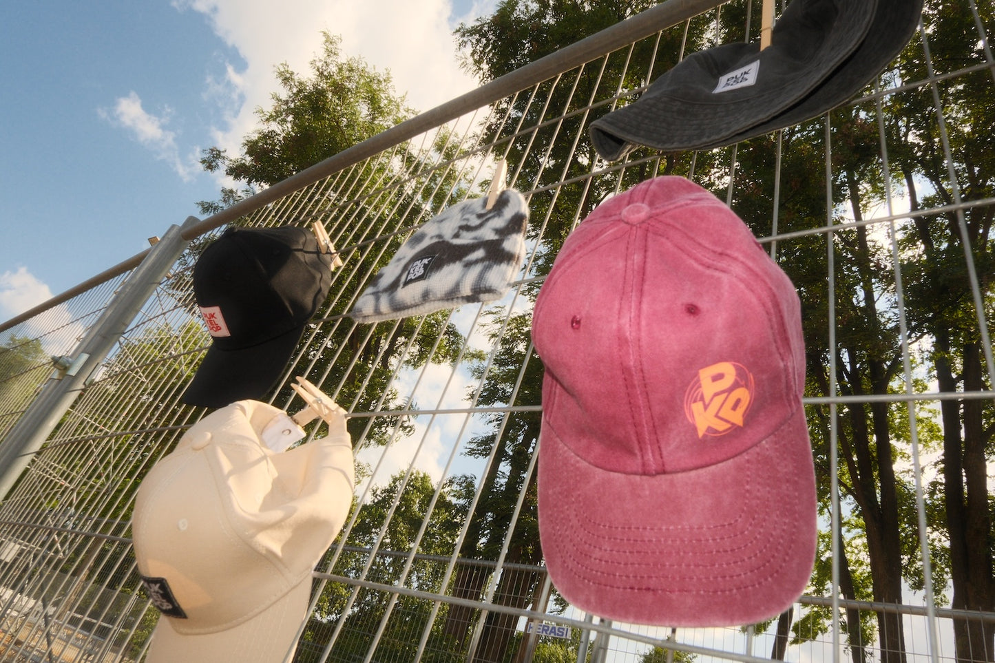 F07. Vintage cap
