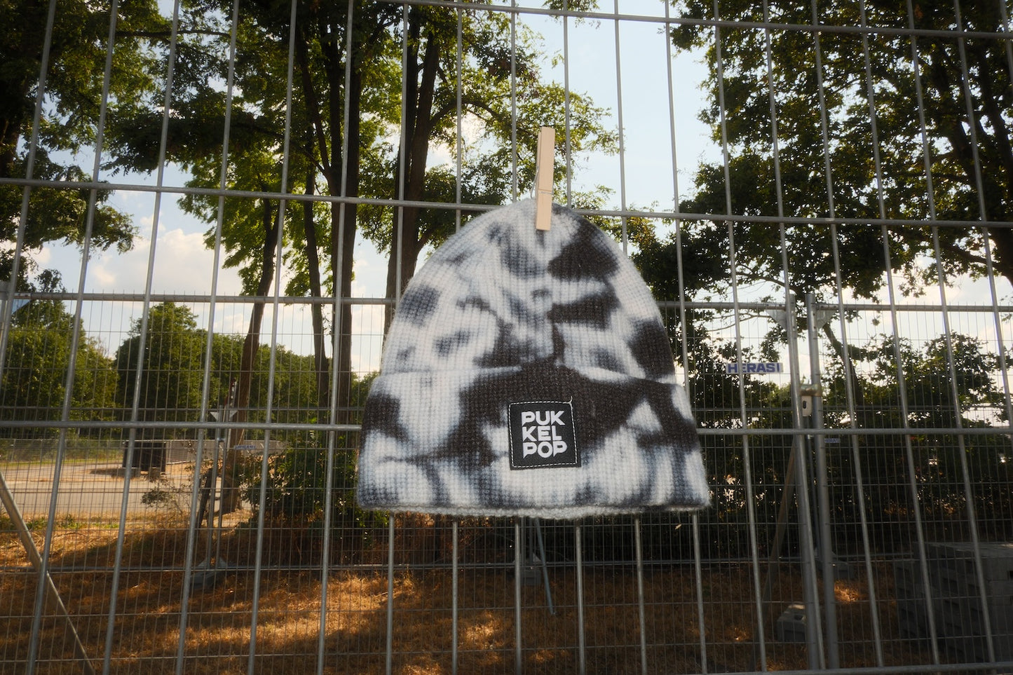 F08. Tie dye beanie