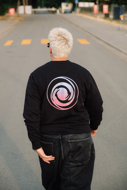 F16. PKP swirls crewneck